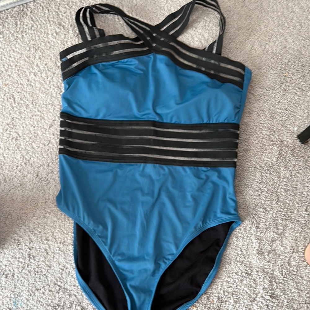 Women’s swimsuit from Amazon size large 10/12